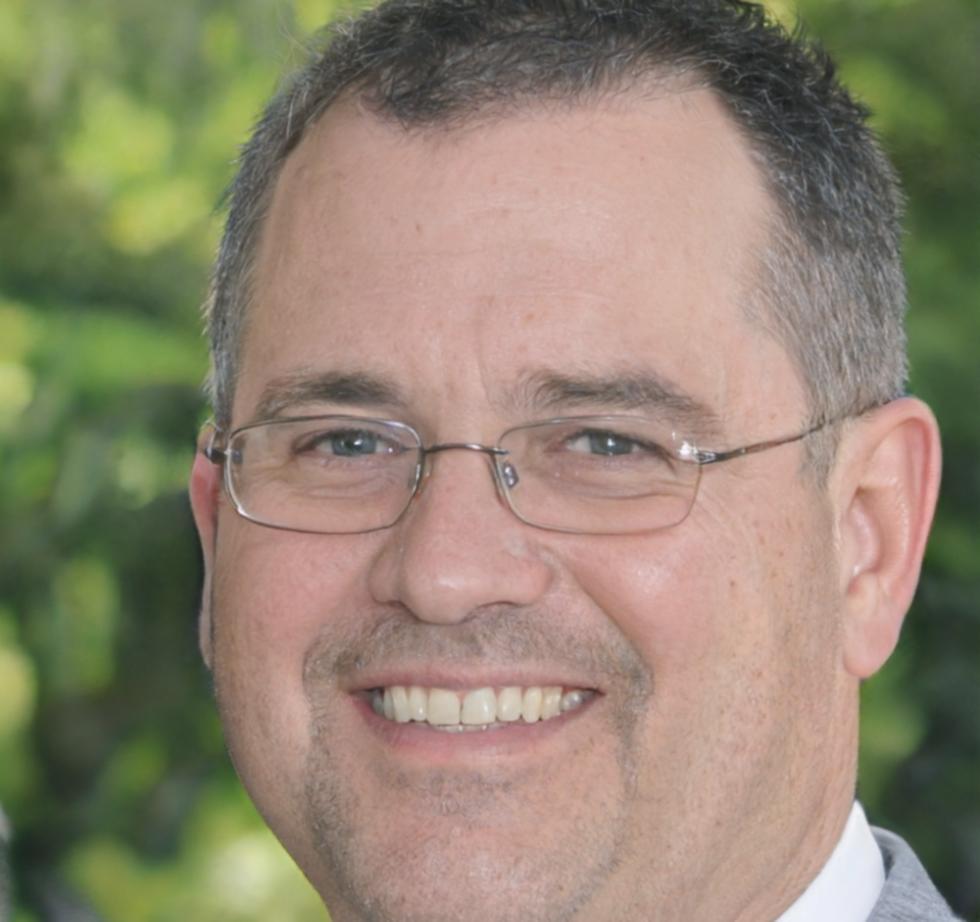 Portrait de Raphaël Vincendon, conseiller en gestion budgétaire
